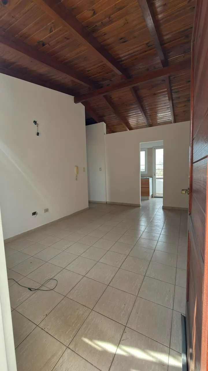 ALQUILER – DEPARTAMENTO 1 DORMITORIO - B° LOMAS DE SAN MARTIN — foto 2