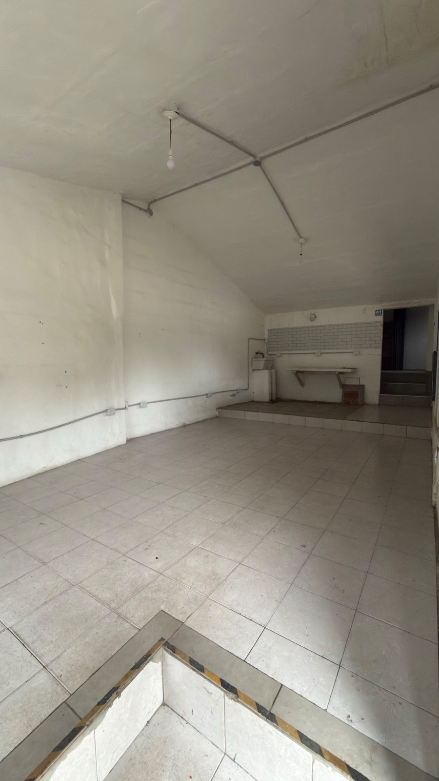 AMPLIO ESPACIO PARA ACTIVIDAD COMERCIAL EN ALQUILER — foto 8
